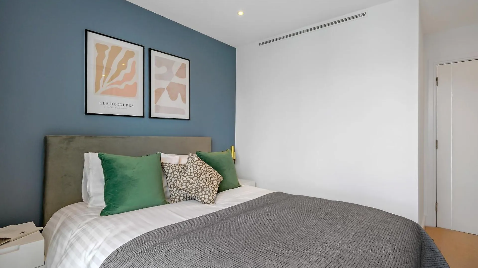 Stunning 1-Bed Apartment In Лондон